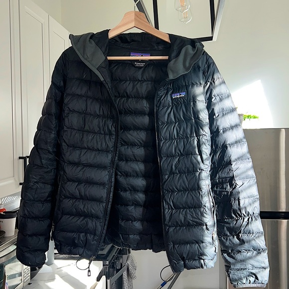 PATAGONIA HOODED PUFFER (WOMENS)